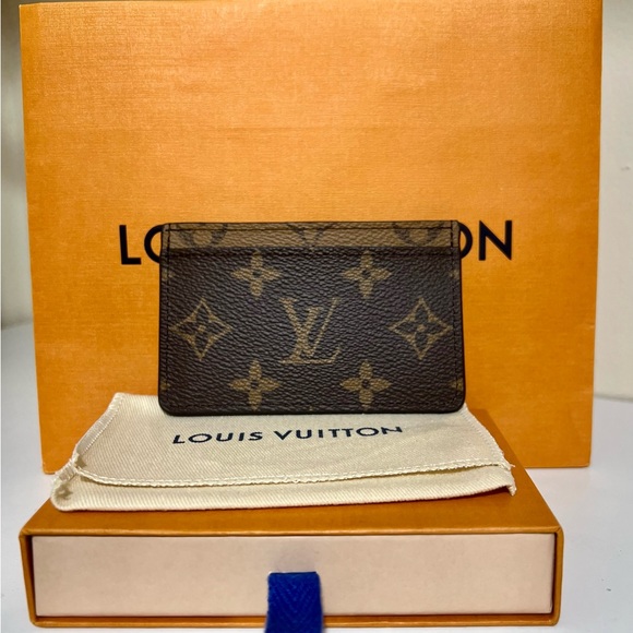 LV Reverse Monogram Card Holder - Picture 2 of 7